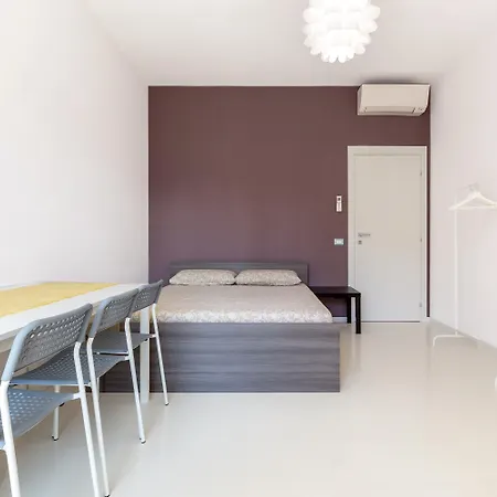 Corso Roma Nyaraló *